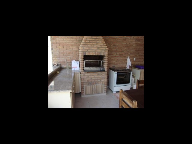Casa à venda Centro com 330m² e 4 quartos por R$ 850.000 - 1746367605-churrasqueira-5.JPG