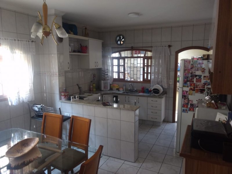 Sobrado à venda Piratininga com 149m² e 2 quartos por R$ 620.000 - 399447599-cozinha.jpeg