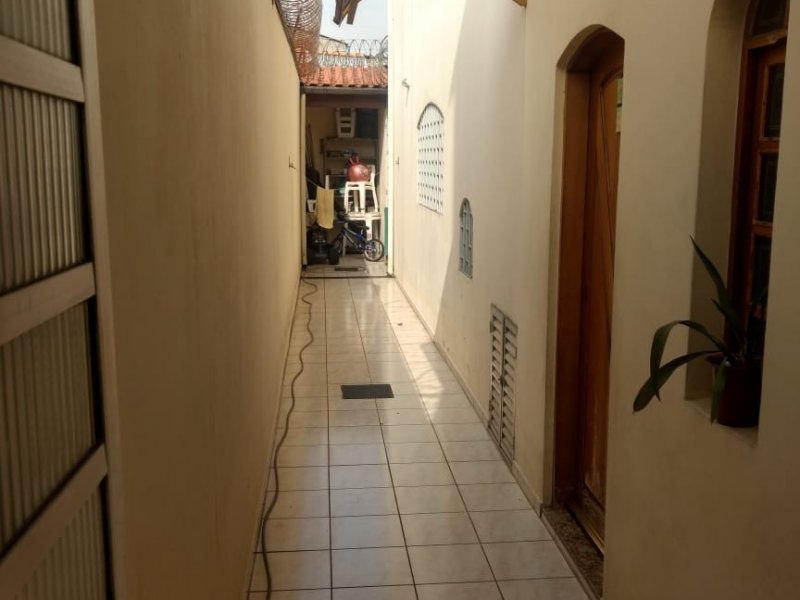 Sobrado à venda Piratininga com 149m² e 2 quartos por R$ 620.000 - 427882653-quintal-lateral.jpeg