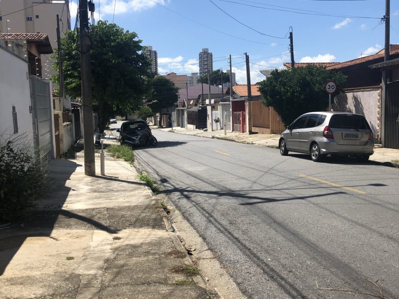 imóvel com 244m² - Vila Jaboticabeira - Taubaté