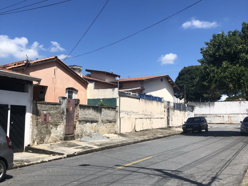 imóvel com 244m² - Vila Jaboticabeira - Taubaté