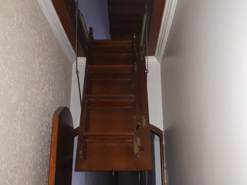 Sobrado à venda Jardim Panorama (Zona Leste) com 150m² e 3 quartos por R$ 550.000 - 104375241-sotao-escada.jpeg