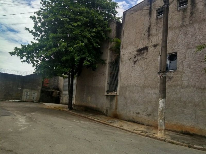 imóvel com 364m² - Laranjeiras - Caieiras