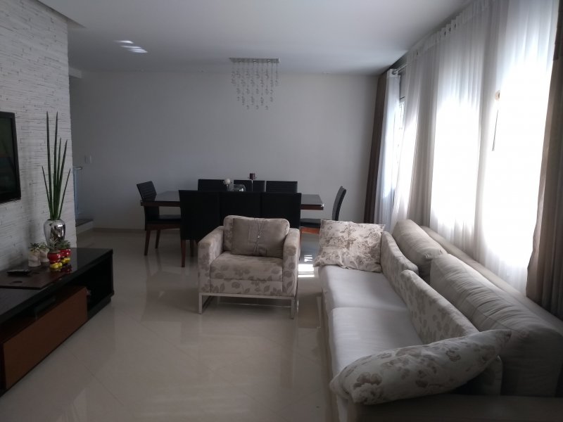 Sobrado à venda Vila Santa Izabel com 170m² e 3 quartos por R$ 650.000 - 2108953820-img-20180601-133646431.jpg