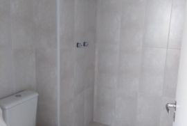 Apartamento à venda com 50m² - 3 dormitórios -  vagas - R$ 240.000 - 1004403853-banheiro.jpg