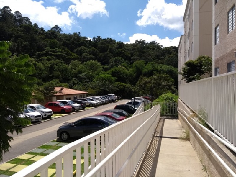 Apartamento à venda com 50m² e 3 quartos por R$ 240.000 - 154742774-estacionamento-interno-2.jpg