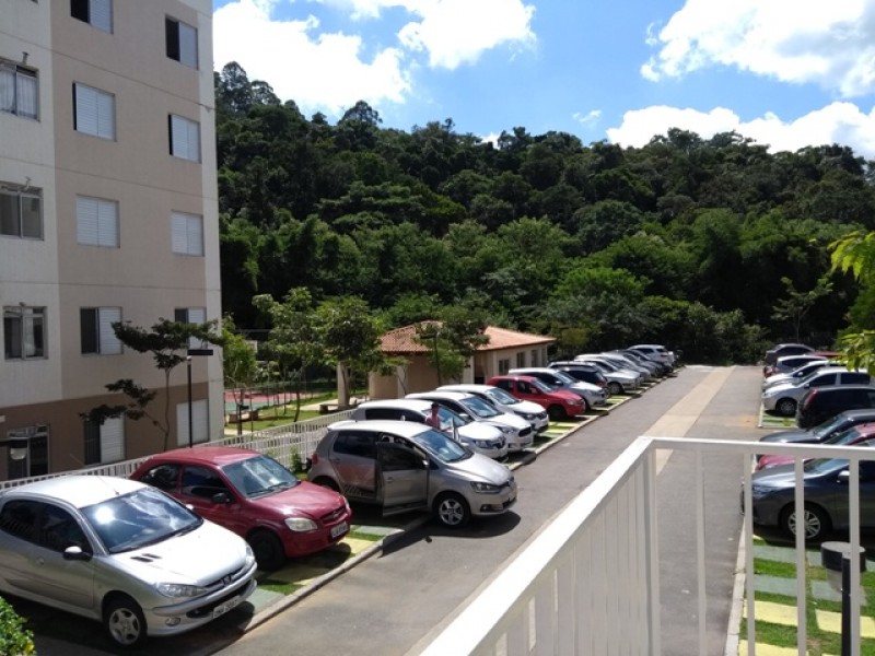 Apartamento à venda com 50m² e 3 quartos por R$ 240.000 - 28129025-estacionamento-interno.jpg