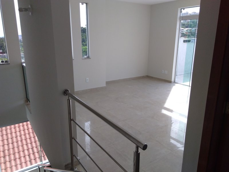 imóvel com 136m² - Lúcio de Abreu - Contagem
