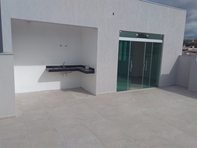 imóvel com 136m² - Lúcio de Abreu - Contagem