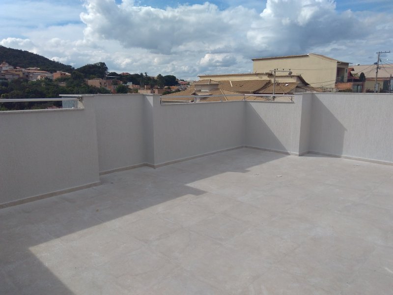 imóvel com 136m² - Lúcio de Abreu - Contagem