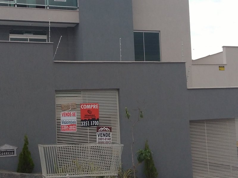 imóvel com 136m² - Lúcio de Abreu - Contagem