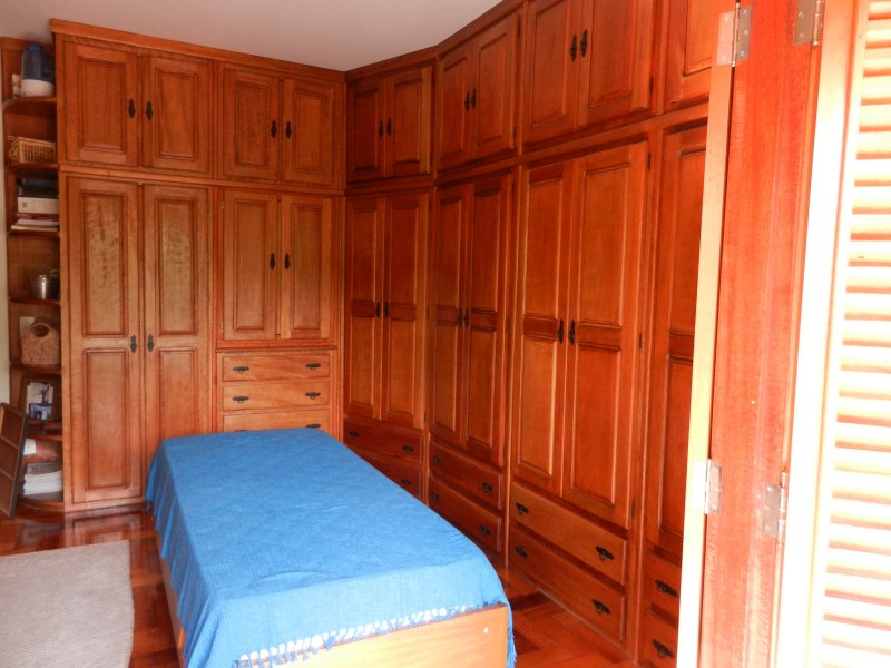 Casa à venda Paisagem Renoir com 603m² e 4 quartos por R$ 1.850.000 - 1331230333-closet.JPG