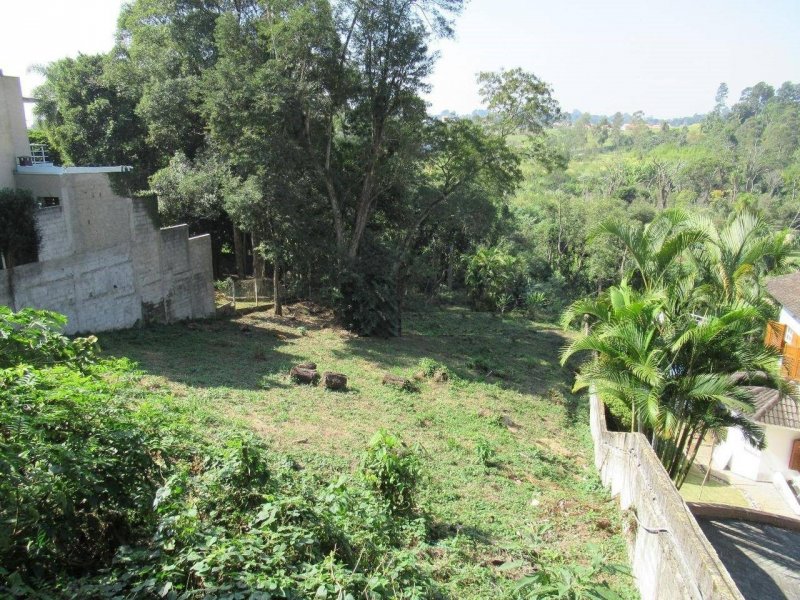 imóvel com 1420m² - Parque Dom Henrique - Cotia