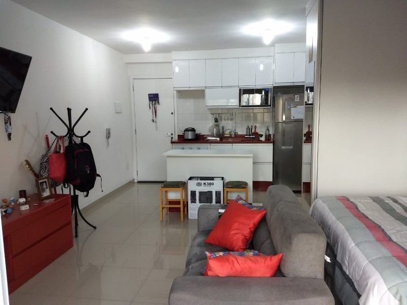Kitnet/Stúdio à venda Cambuci com 35m² e 1 quarto por R$ 300.000 - 1879331597-img-20180624-wa0006.jpg