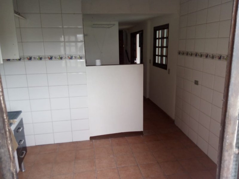 Casa à venda Piraporinha com 300m² e 6 quartos por R$ 500.000 - 970431033-whatsapp-image-2018-06-04-at-14.jpeg