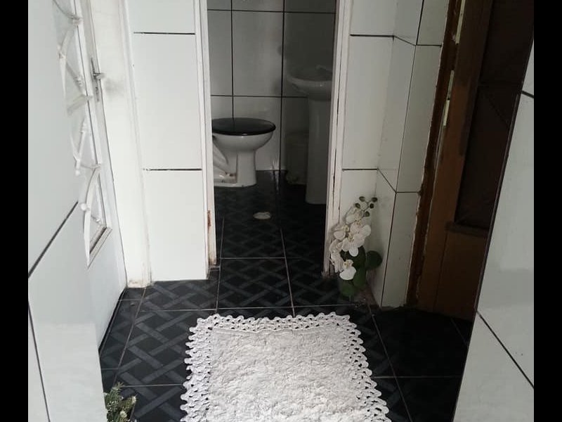 Casa à venda Além Ponte com 100m² e 1 quarto por R$ 430 - 870738194-banheiro-pousada.jpg