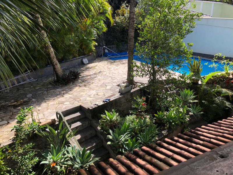 Casa à venda Anil com 427m² e 5 quartos por R$ 1.800.000 - 1695069738-f78f5ae8-d59d-45bb-8771-4df4a34b966c.jpeg