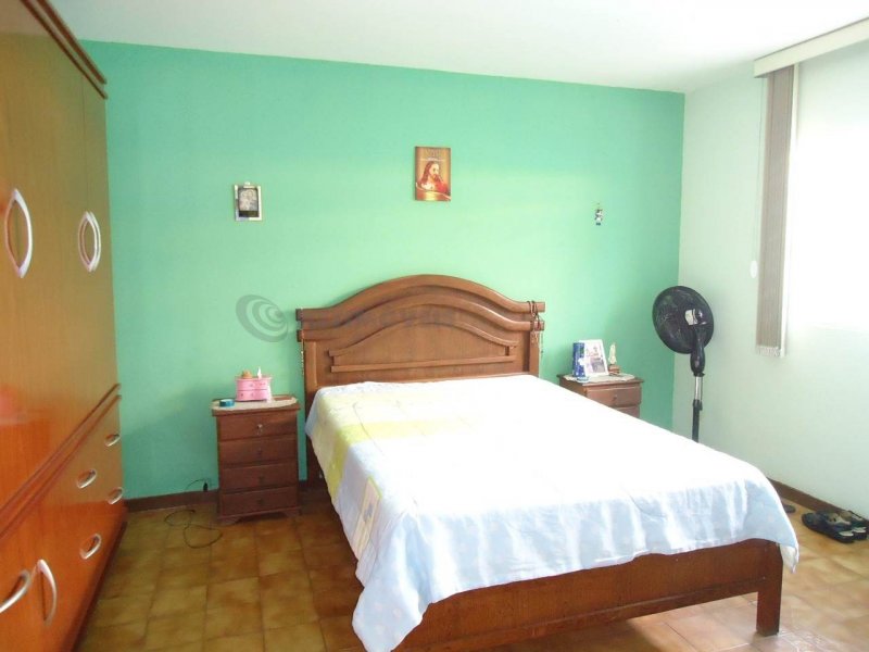Apartamento à venda Vila Dom Pedro I com 400m² e 3 quartos por R$ 600.000 - 713056076-7969c023-a157-4ed4-86d7-afb42de14b32-1.jpg