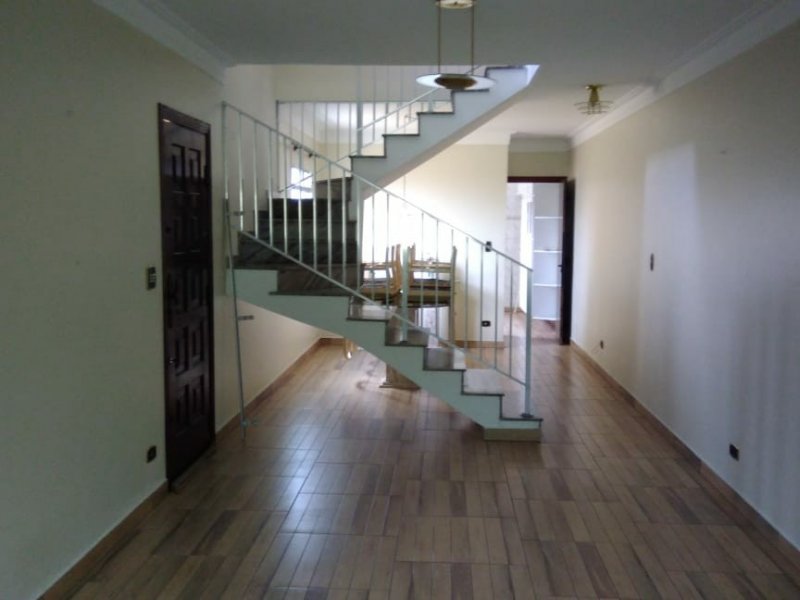 Casa à venda Vila Mangalot com 218m² e 4 quartos por R$ 900.000 - 1531339322-img-20180903-wa0060.jpg