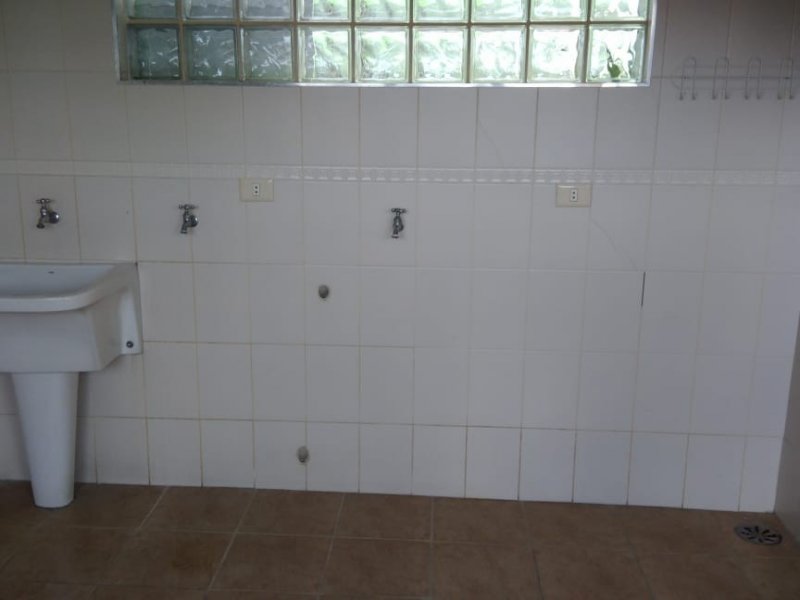 Casa à venda Vila Mangalot com 218m² e 4 quartos por R$ 900.000 - 981785923-img-20180905-wa0100.jpg