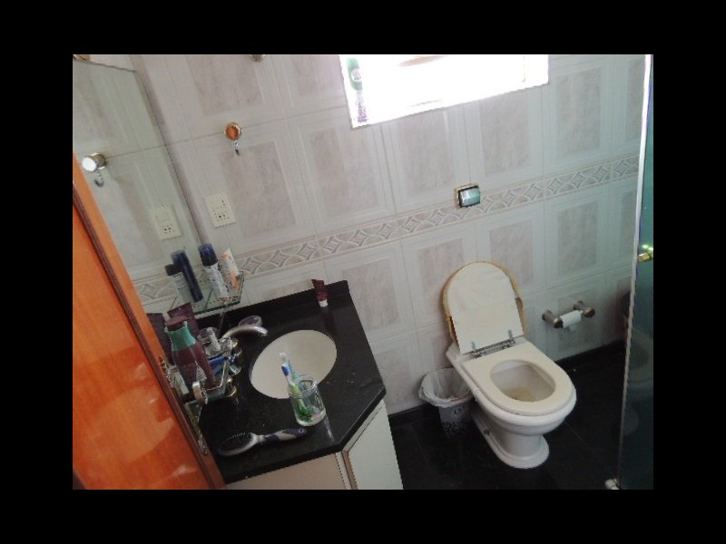 Casa à venda Parque Novo Mundo com 565m² e 6 quartos por R$ 2.000.000 - 572018984-banheiro-da-suite.JPG