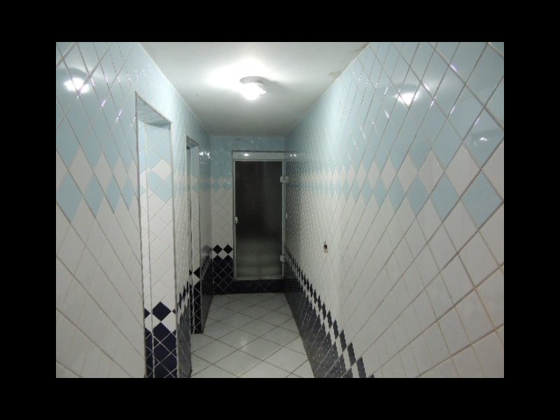 Casa à venda Parque Novo Mundo com 565m² e 6 quartos por R$ 2.000.000 - 687548973-corredor-sauna-e-vestiario-2.JPG