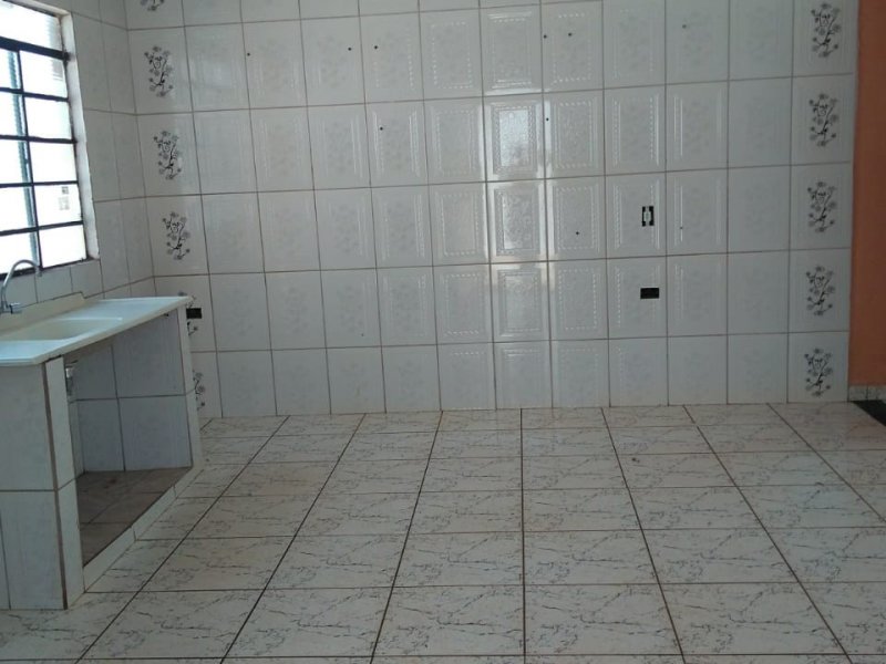 Casa à venda Residencial casa grande com 230m² e 4 quartos por R$ 190 - 2091449454-img-20180521-wa0020.jpg
