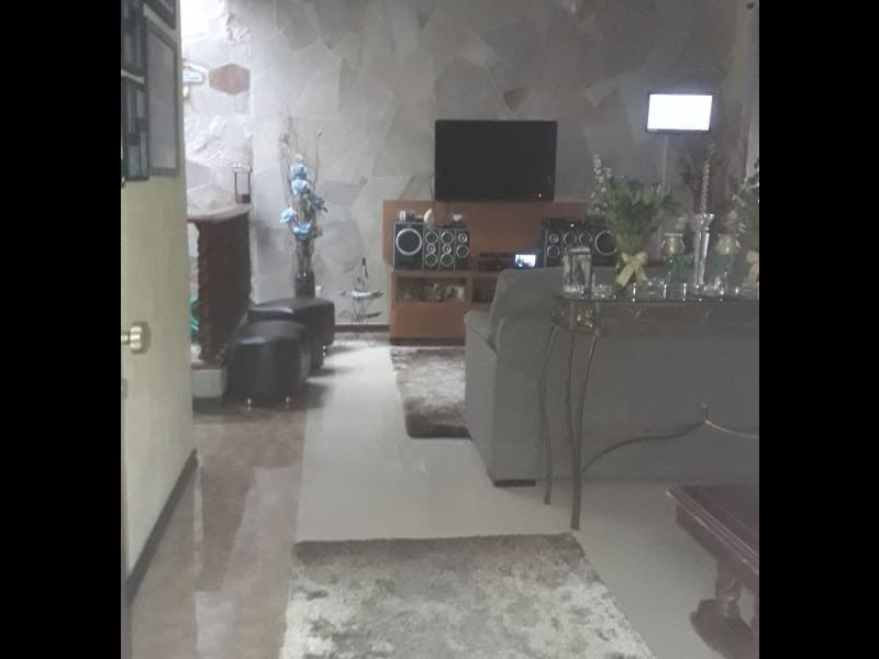 Casa à venda Vila Alpina com 360m² e 3 quartos por R$ 1.590.000 - 624567817-entrada-sala-de-estar-1.jpg