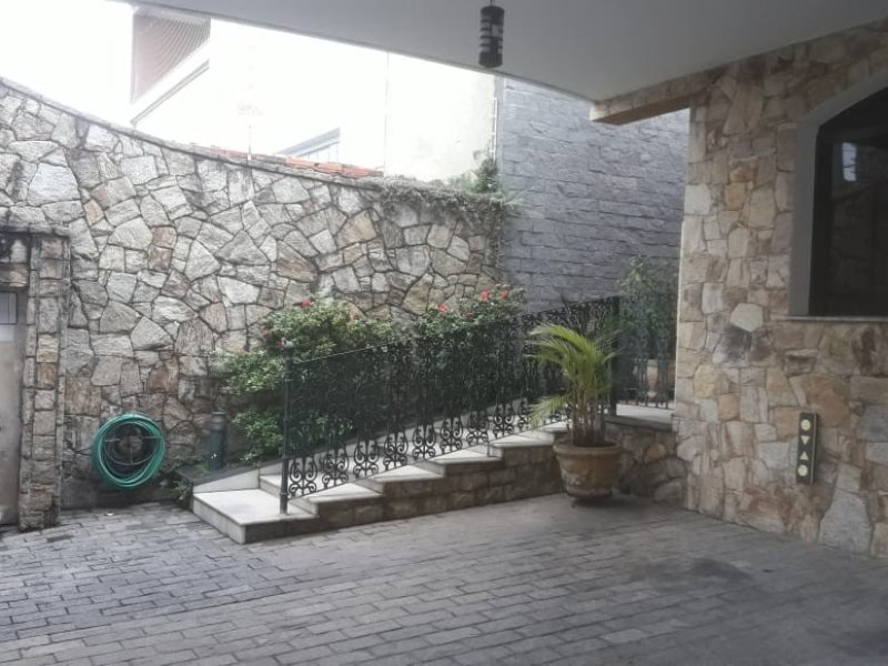 Casa à venda Vila Alpina com 360m² e 3 quartos por R$ 1.590.000 - 995261159-entrada-casa-3.jpg