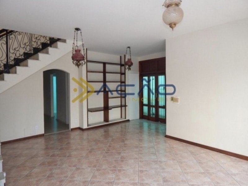 imóvel com 300m² - Centro - Itajuba