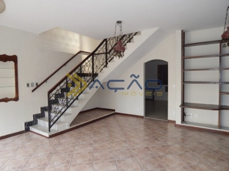imóvel com 300m² - Centro - Itajuba