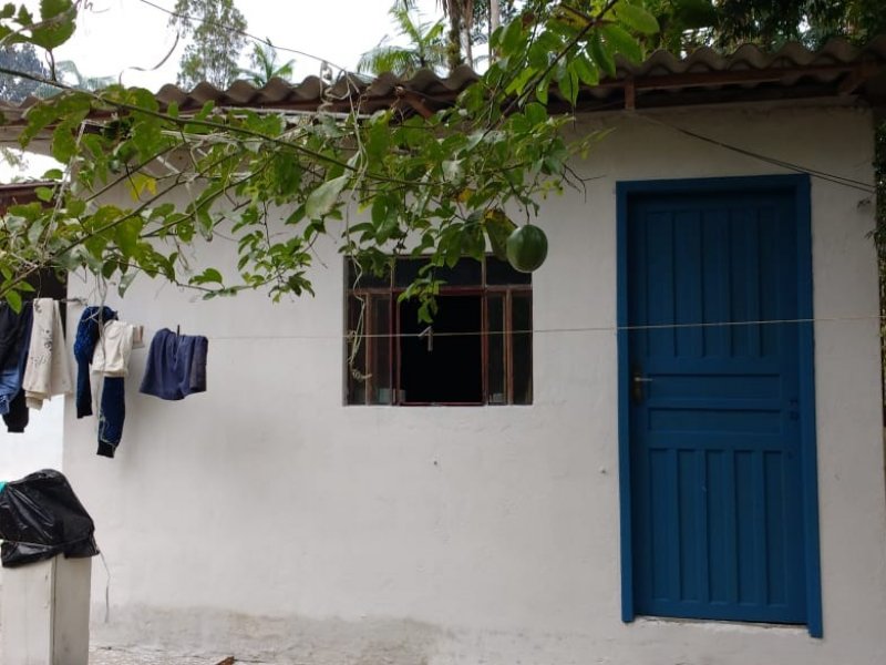 imóvel com 200m² - Barigui - Antonina