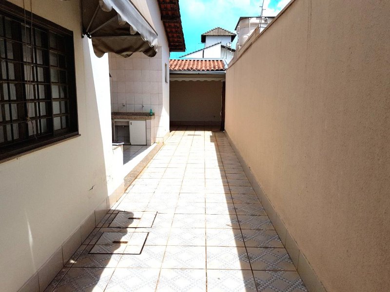 imóvel com 257m² - Brasil - Uberlândia