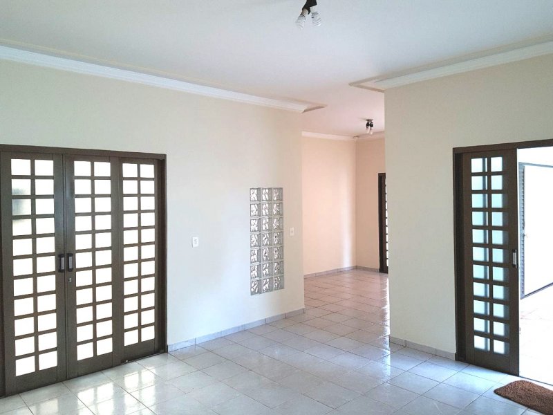 imóvel com 257m² - Brasil - Uberlândia
