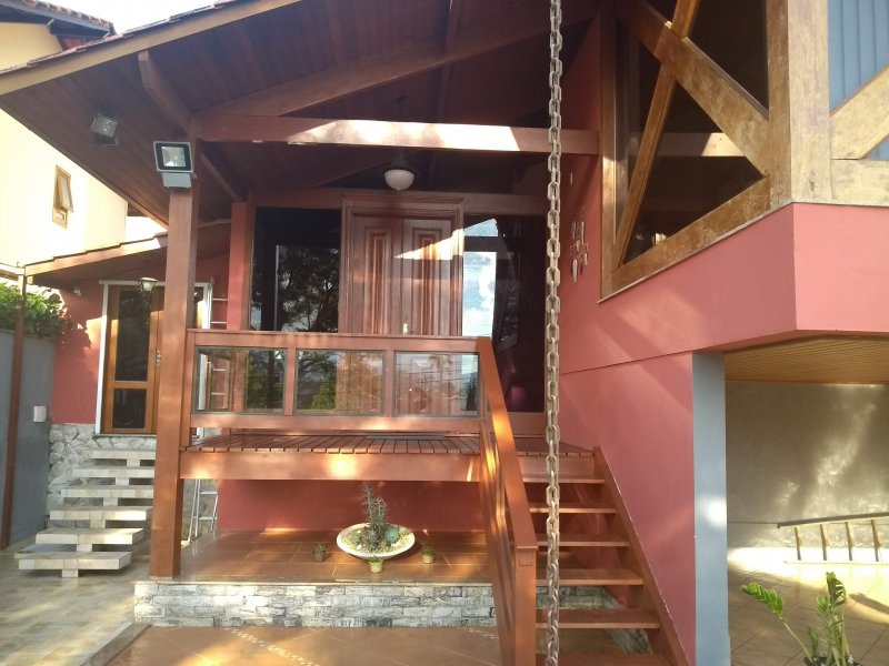 imóvel com 570m² - Braunes - Nova Friburgo
