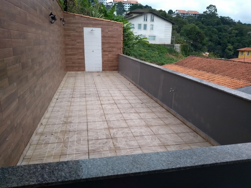 imóvel com 570m² - Braunes - Nova Friburgo