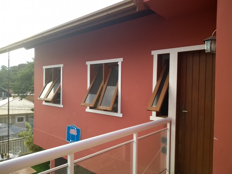 imóvel com 570m² - Braunes - Nova Friburgo