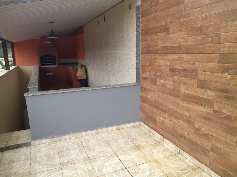 imóvel com 570m² - Braunes - Nova Friburgo