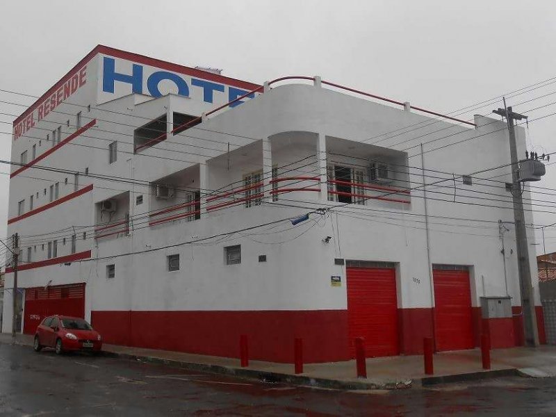 Comercial à venda Mercadinho com 1350m² e 20 quartos por R$ 1.000.000 - 1330174816-img-20170927-wa0016.jpg