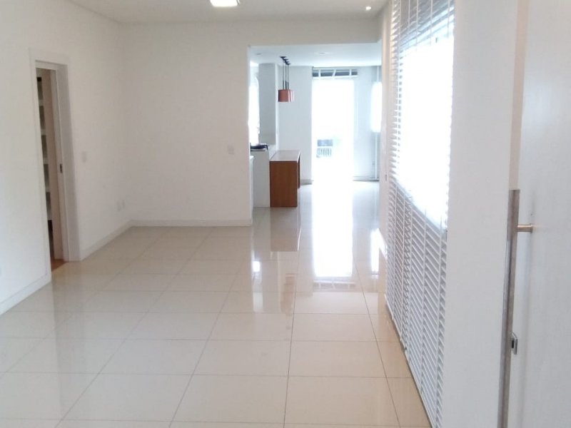 Cobertura à venda Centro 1 com 254m² e 3 quartos por R$ 770.000 - 1000780657-06.jpeg