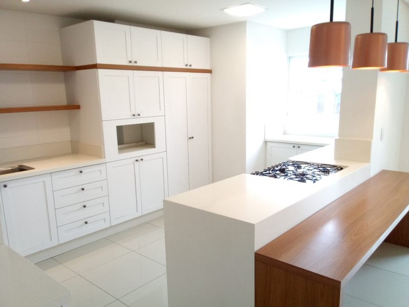 Cobertura à venda Centro 1 com 254m² e 3 quartos por R$ 770.000 - 1939459771-02.jpeg