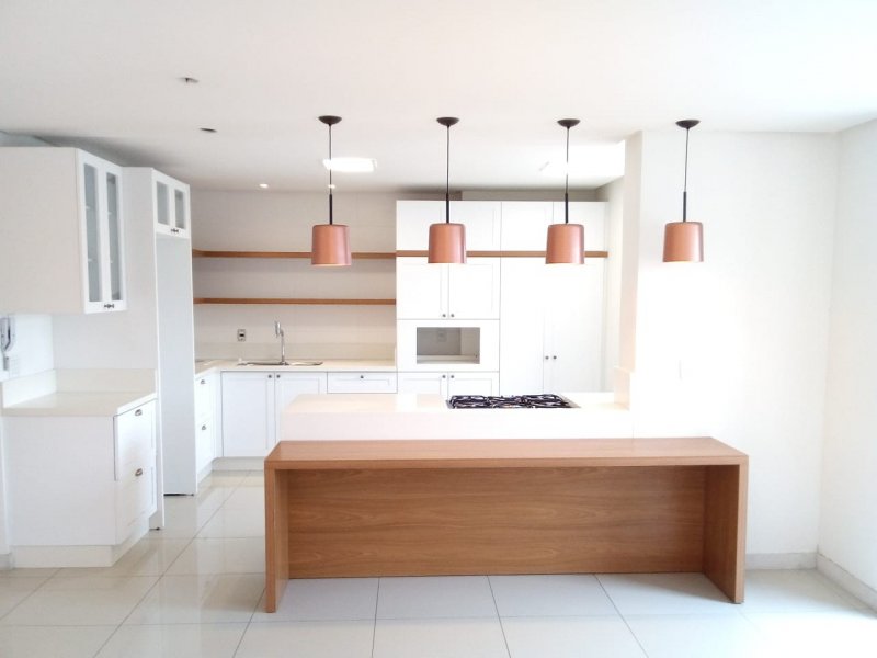 Cobertura à venda Centro 1 com 254m² e 3 quartos por R$ 770.000 - 2046461770-01.jpeg