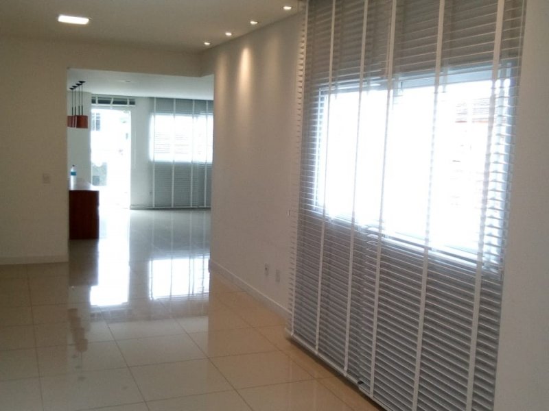 Cobertura à venda Centro 1 com 254m² e 3 quartos por R$ 770.000 - 236513415-07.jpeg