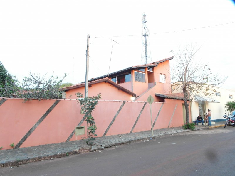 Casa à venda centro com 259m² e 5 quartos por R$ 1.200 - 245126347-sam-4524.JPG