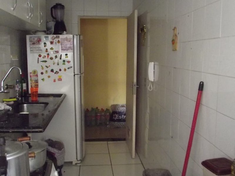 Apartamento à venda Jardim Morumbi com 62m² e 3 quartos por R$ 270.000 - 697444446-img-20181101-wa0052.jpg