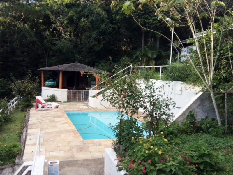 Apartamento à venda Jardim Nossa Senhora das Graças com 10500m² e 6 quartos por R$ 1.000.000 - 640021430-whatsapp-image-2018-11-14-at-16.jpeg