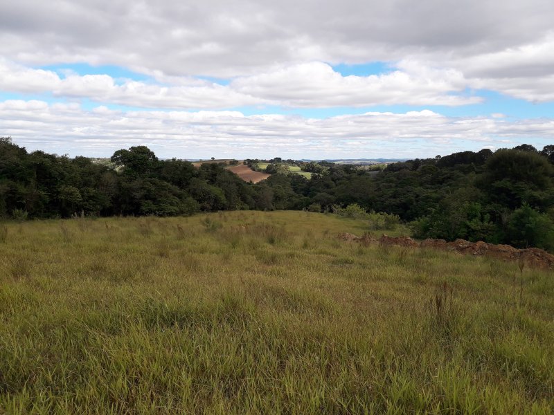 imóvel com 1000m² - Jundiacanga - Aracoiaba da Serra