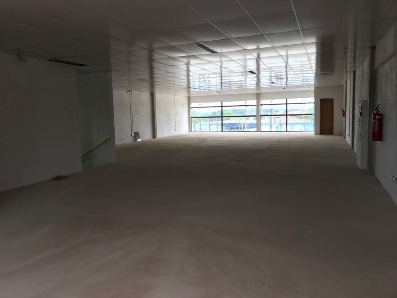 Comercial para alugar Roça Grande com 2000m² e  quartos por R$ 19.800 - 476865202-whatsapp-image-2018-12-04-at-11.jpeg