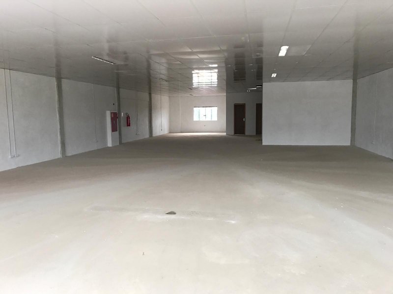 Comercial para alugar Roça Grande com 2000m² e  quartos por R$ 19.800 - 676001155-whatsapp-image-2018-12-04-at-11.jpeg