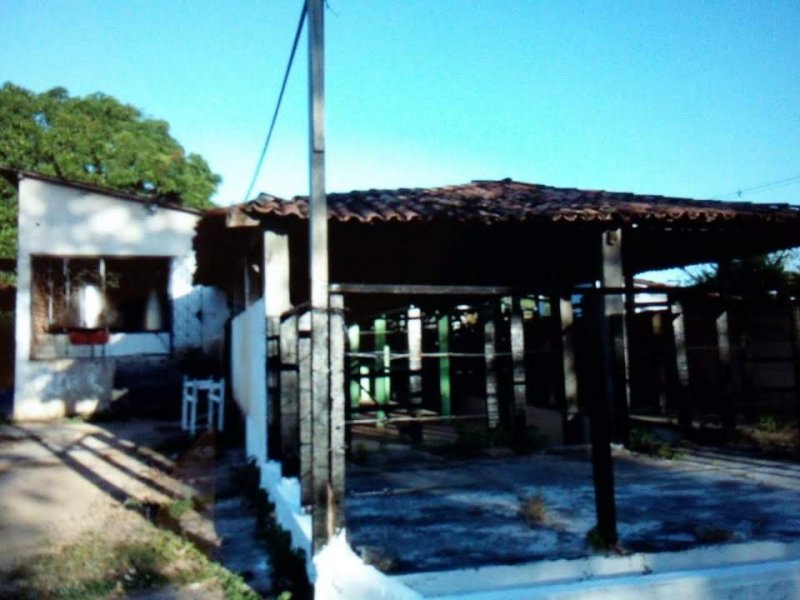 imóvel com 500m² - Br 324 - Feira de Santana